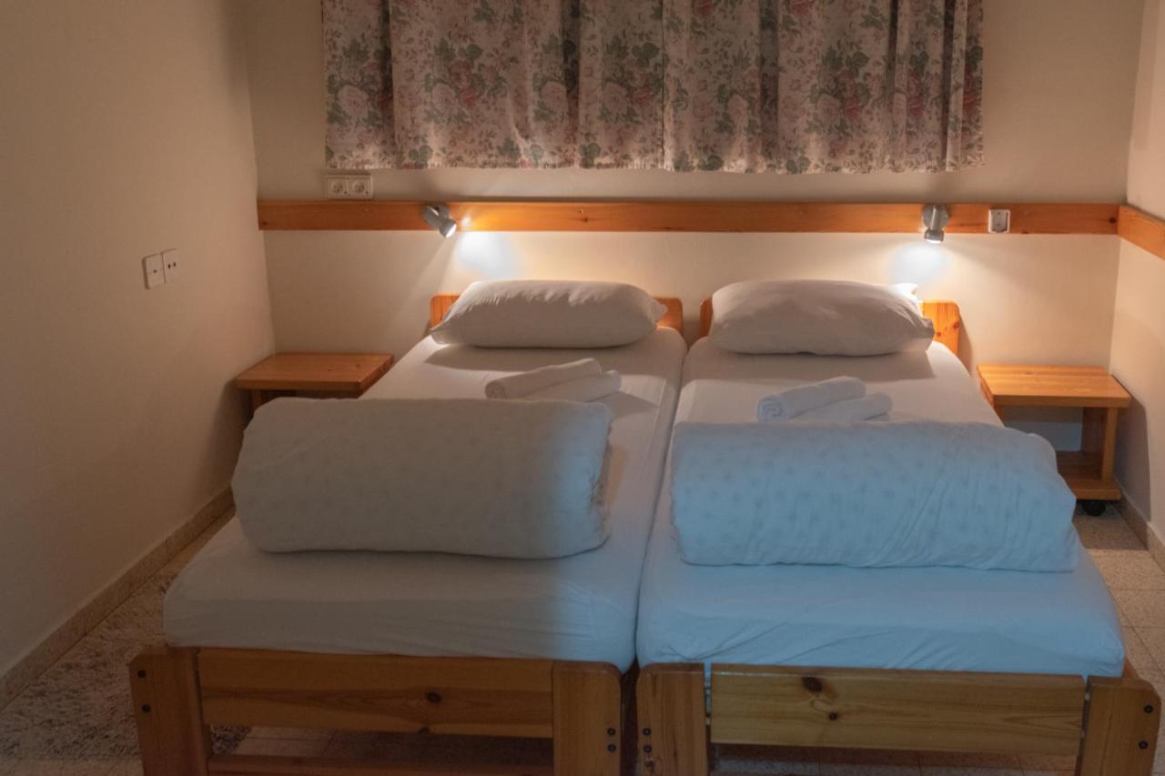 "Bakfar" Kfar Szold Country Lodging Villa Kefar Szold Exteriör bild