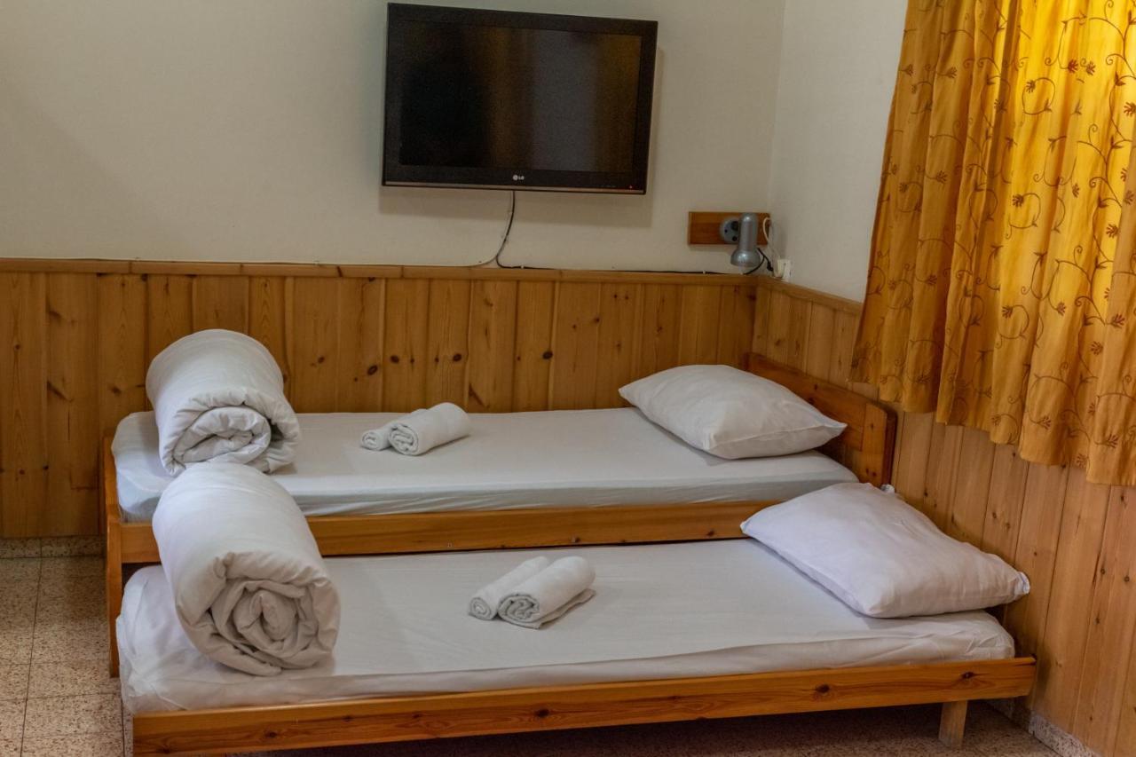 "Bakfar" Kfar Szold Country Lodging Villa Kefar Szold Exteriör bild